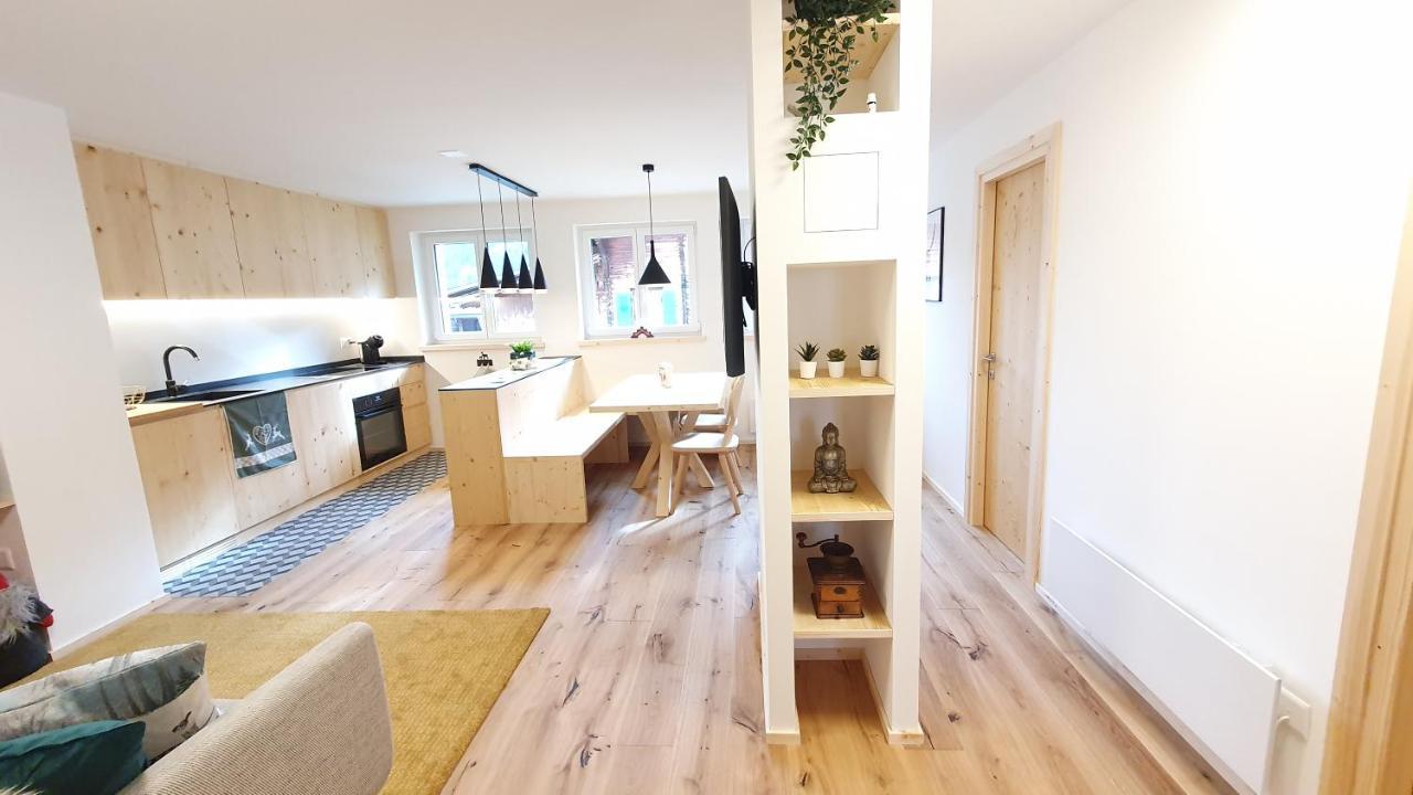 Yeti Lodge Tujetsch Bagian luar foto
