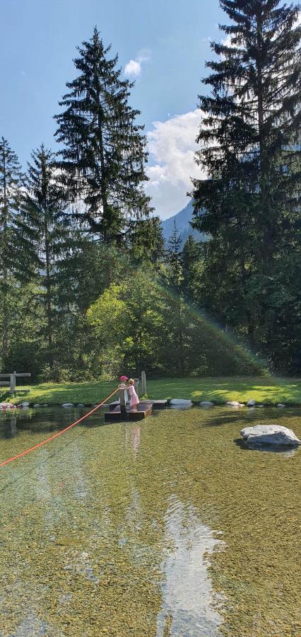 Yeti Lodge Tujetsch Bagian luar foto