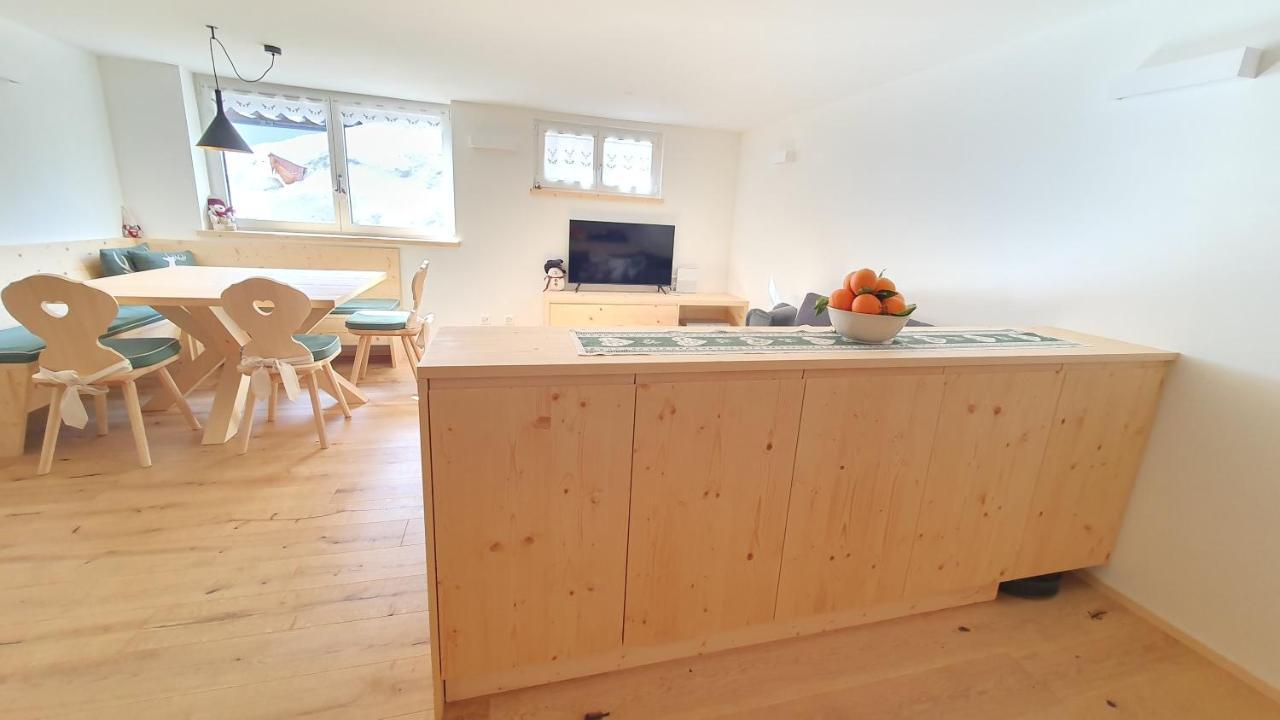 Yeti Lodge Tujetsch Bagian luar foto