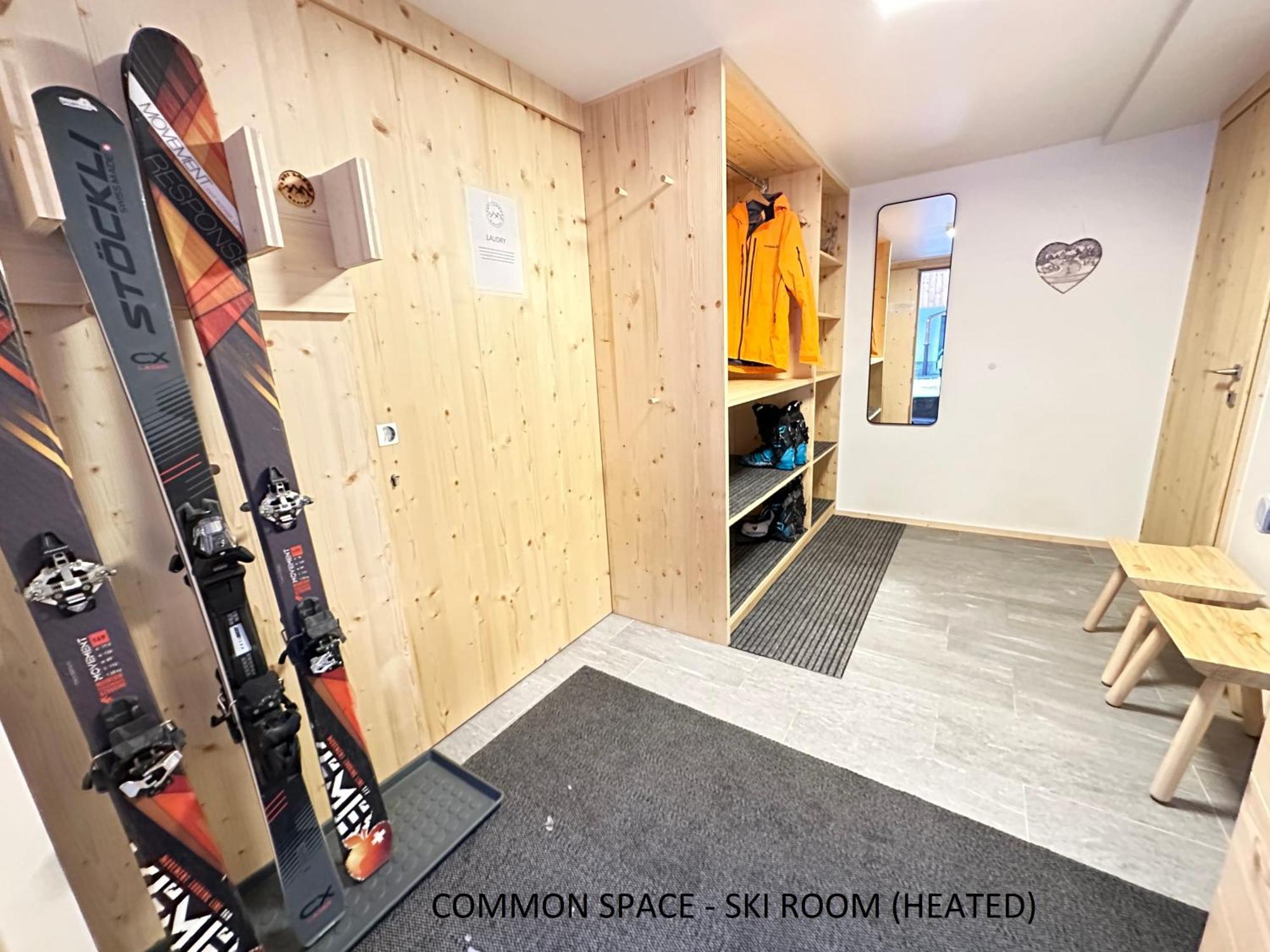 Yeti Lodge Tujetsch Bagian luar foto