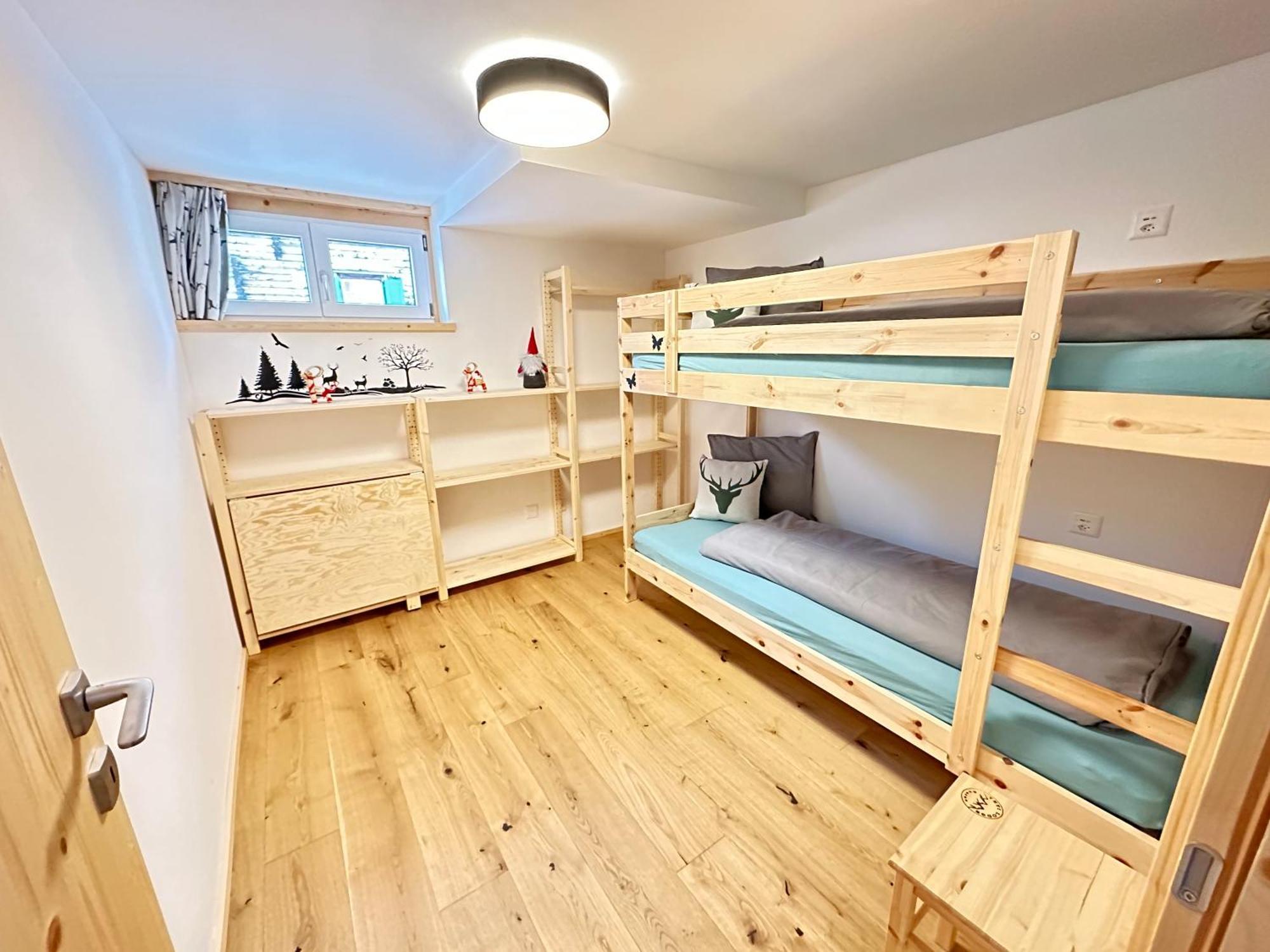 Yeti Lodge Tujetsch Bagian luar foto