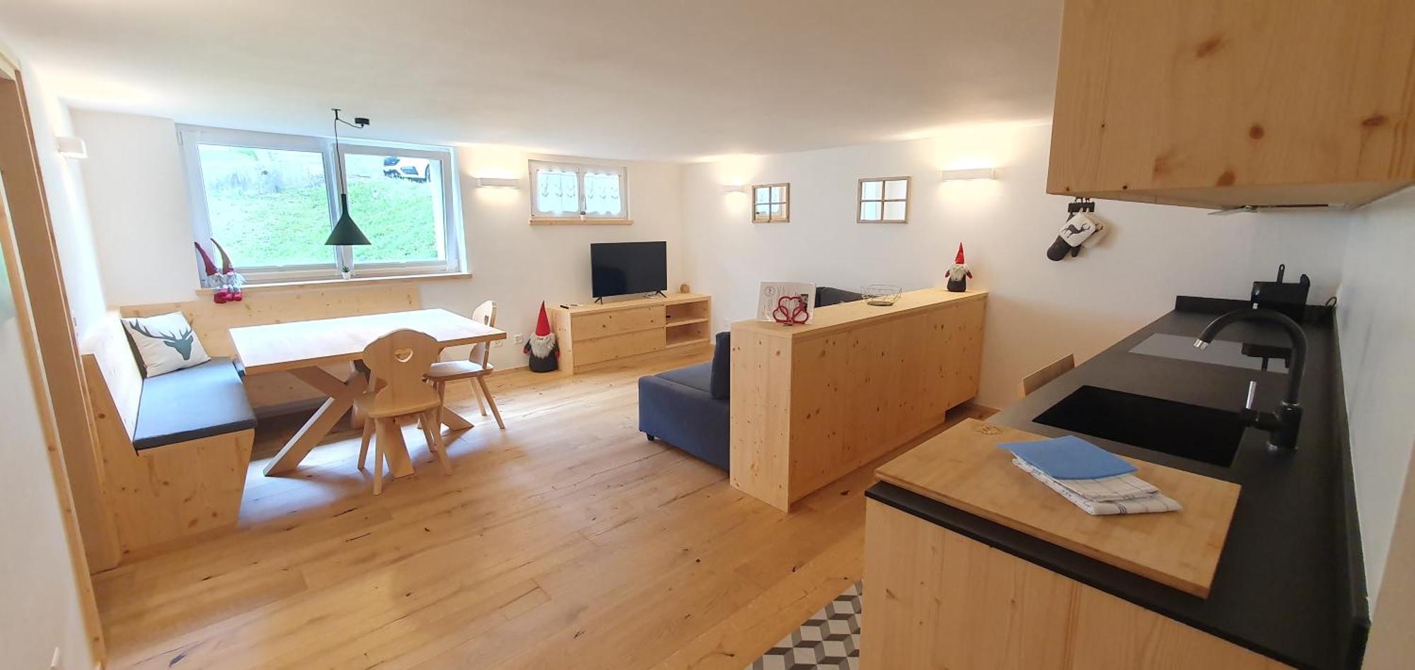 Yeti Lodge Tujetsch Bagian luar foto
